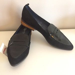 Black memory foam flats